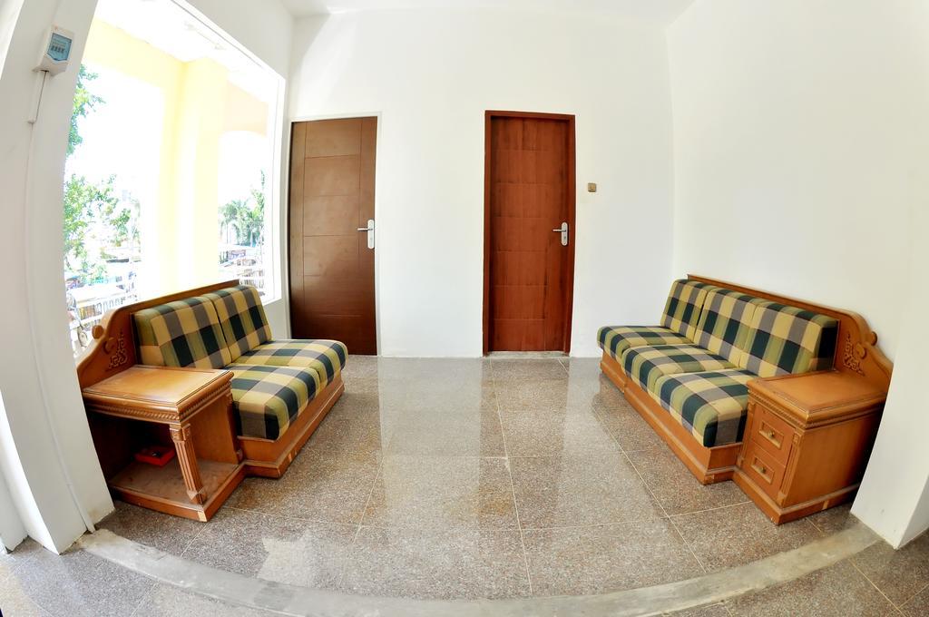 Hotel Ds Colive Peterongan Semarang Exterior foto